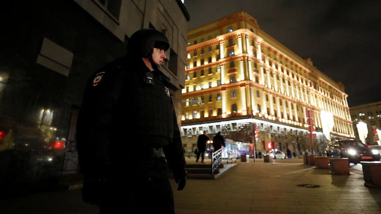 Силовики на Лубянке 19.12.2019. Фото: Reuters