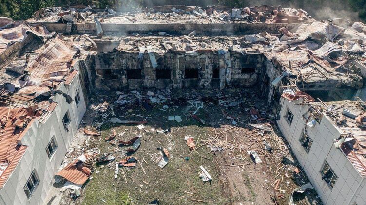 Корпус Сумского государственного университета после удара 