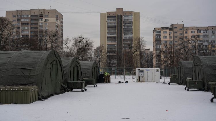 Мобильные пункты обогрева в Киеве. Фото: ГСЧС