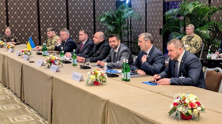 В Женеве второй день идут переговоры. Фото: телеграм-канал Рустема Умерова