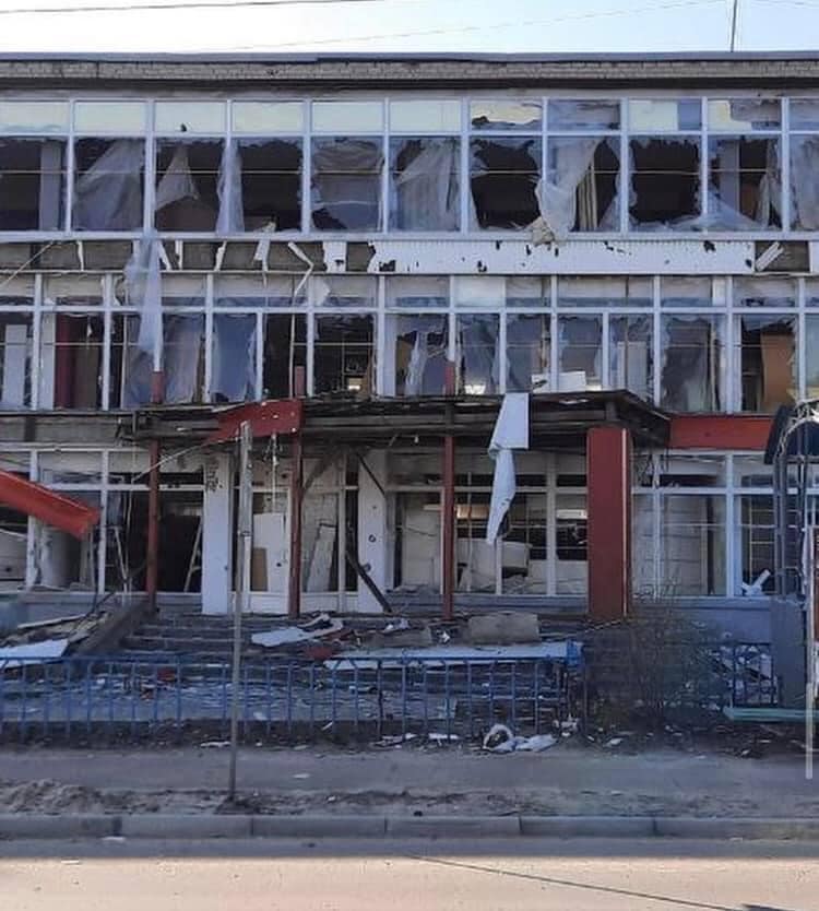 Разрушенное здание