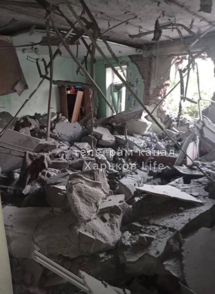 Последствия обстрела Золочева