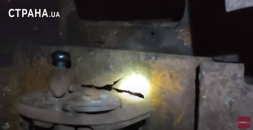 Электровоз на шахте