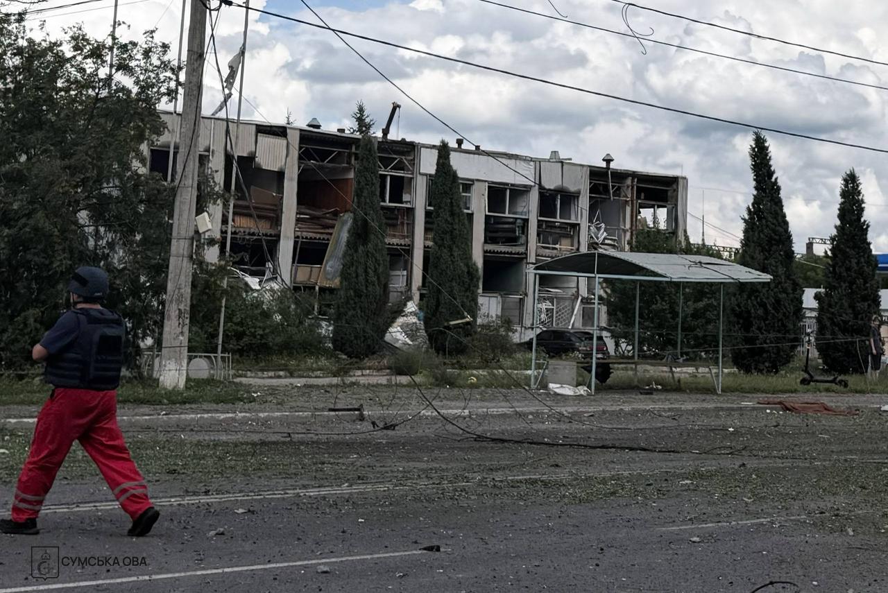 Фото наслідків удару РФ по Сумах. Джерело &ndash; ОВА
